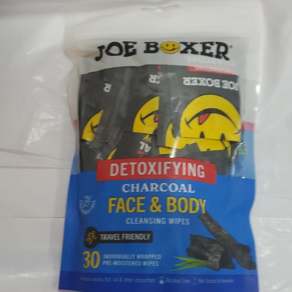 Joe Boxer detoxifting charcoal face and body 60 individually wrapped wipes new‎